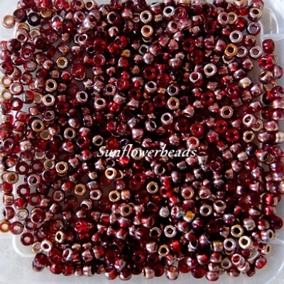 Matubo beads 8/0 - ruby caprigold